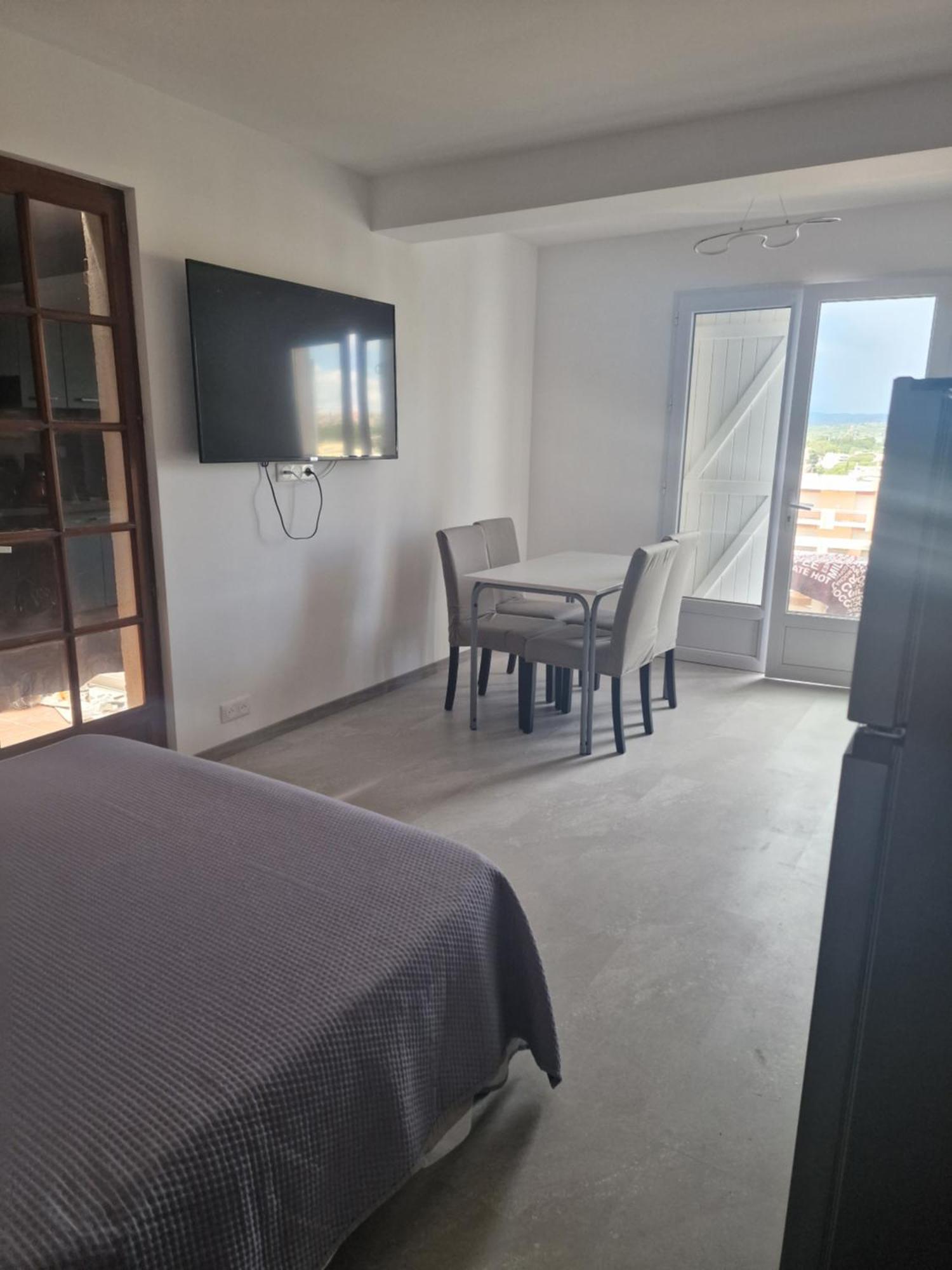 Ravissant Appartement Saint-Raphael Piscine Екстериор снимка