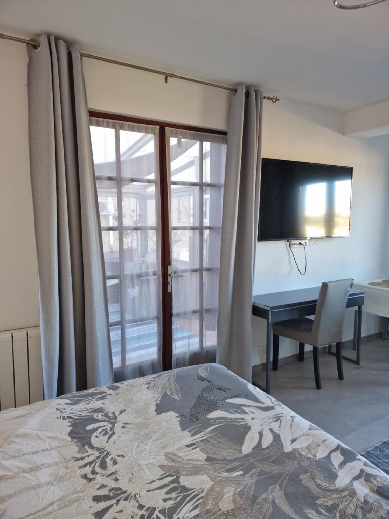 Ravissant Appartement Saint-Raphael Piscine Стая снимка