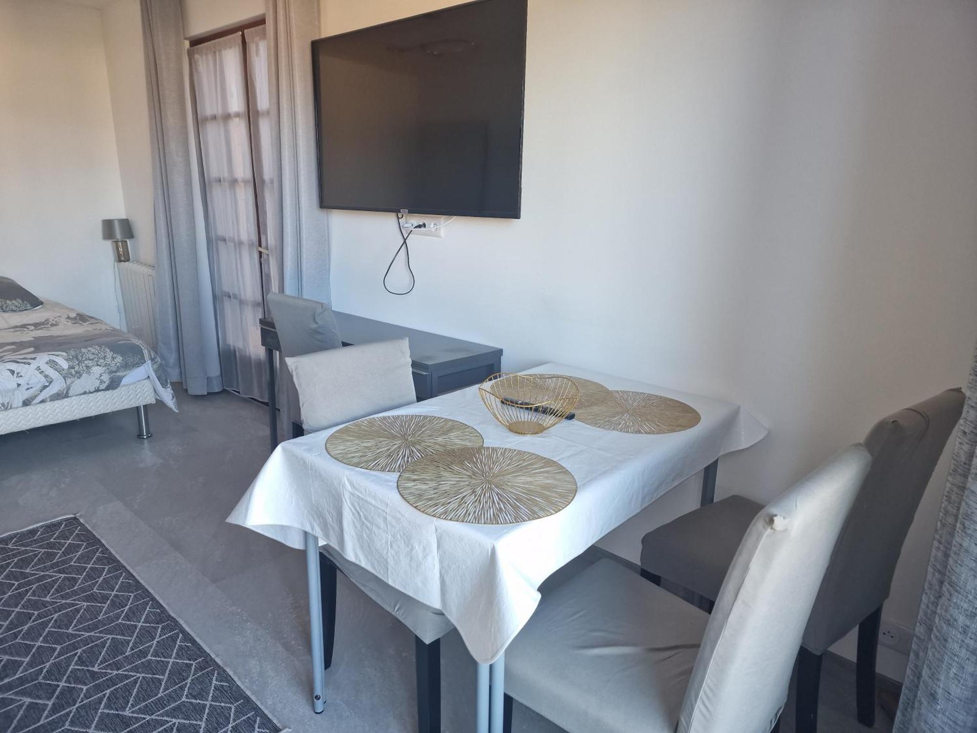 Ravissant Appartement Saint-Raphael Piscine Стая снимка